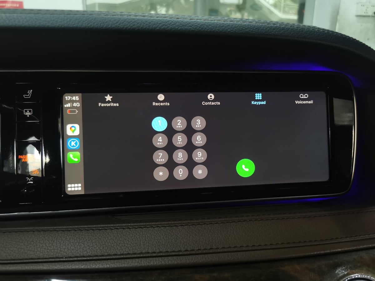 Mercedes-Benz S-Class wireless CarPlay real installation photo — factory screen