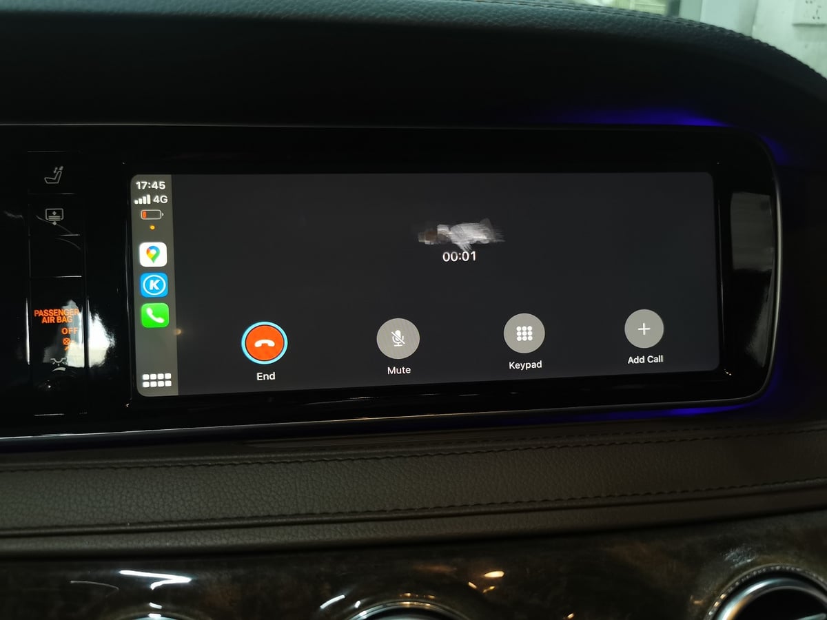 Mercedes-Benz S-Class wireless CarPlay real installation photo — factory screen