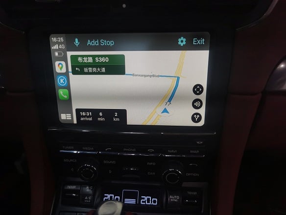 Porsche 911 Carrera wireless CarPlay real installation photo — factory screen