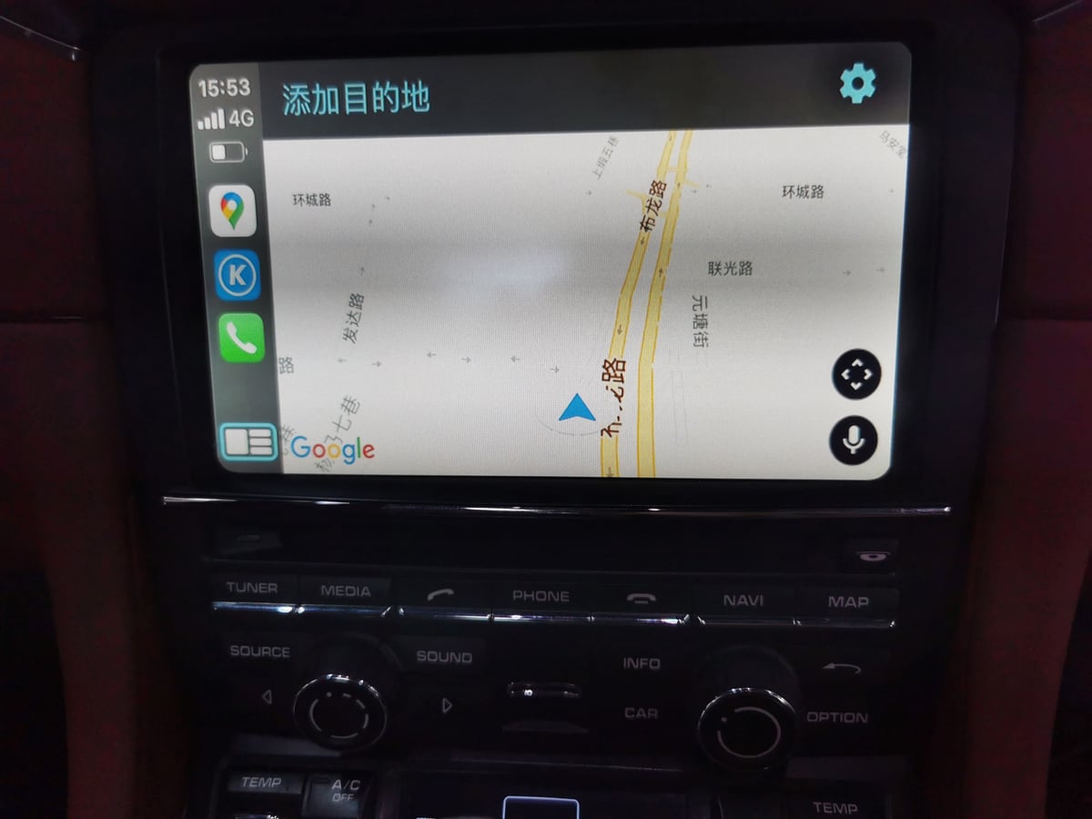 Porsche 911 Carrera wireless CarPlay real installation photo — factory screen