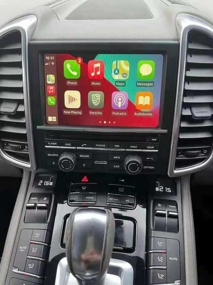 Porsche Cayenne wireless CarPlay real installation photo — factory screen