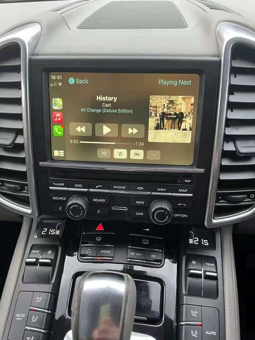 Porsche Cayenne wireless CarPlay real installation photo — factory screen