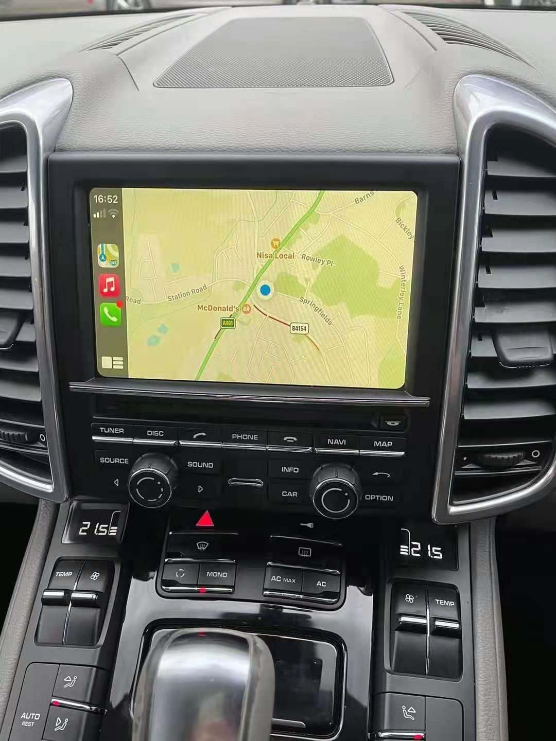 Porsche Cayenne wireless CarPlay real installation photo — factory screen