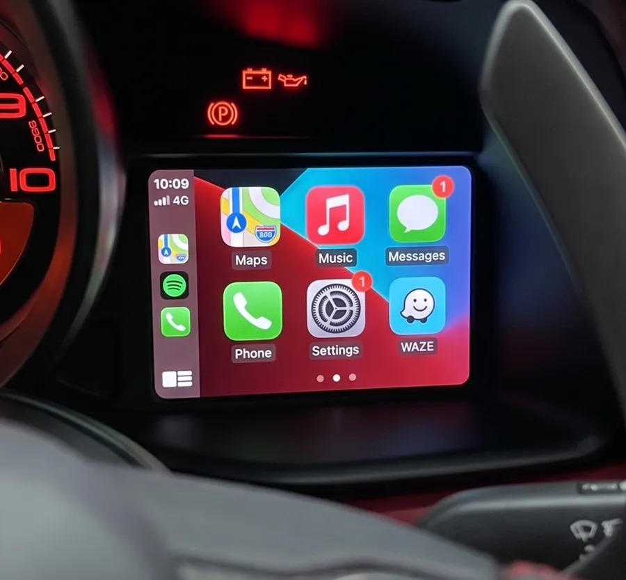 Ferrari infotainment 无线 CarPlay 解码模块 —— 原厂屏幕改装实拍
