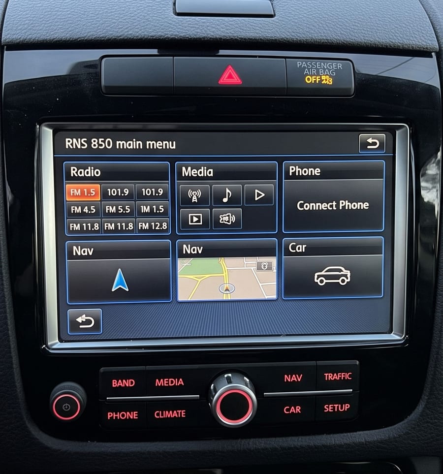 CarPlay 升级前的 Volkswagen VW MIB 信息娱乐系统原厂菜单——原界面完整保留